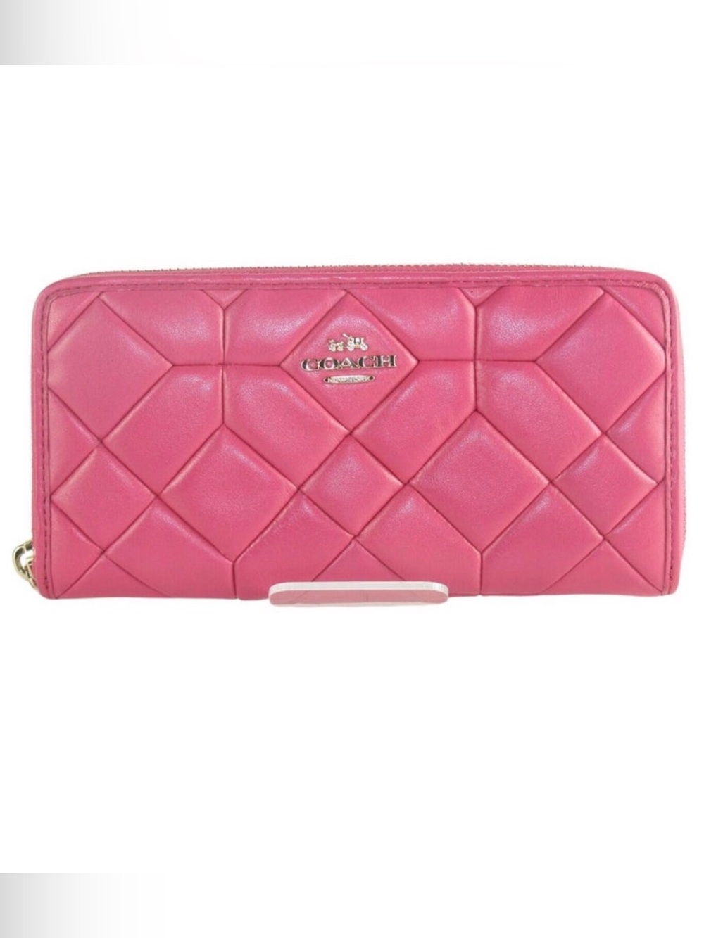 Coach Accordion Zip Wallet in quilted leather.- Hot Pink